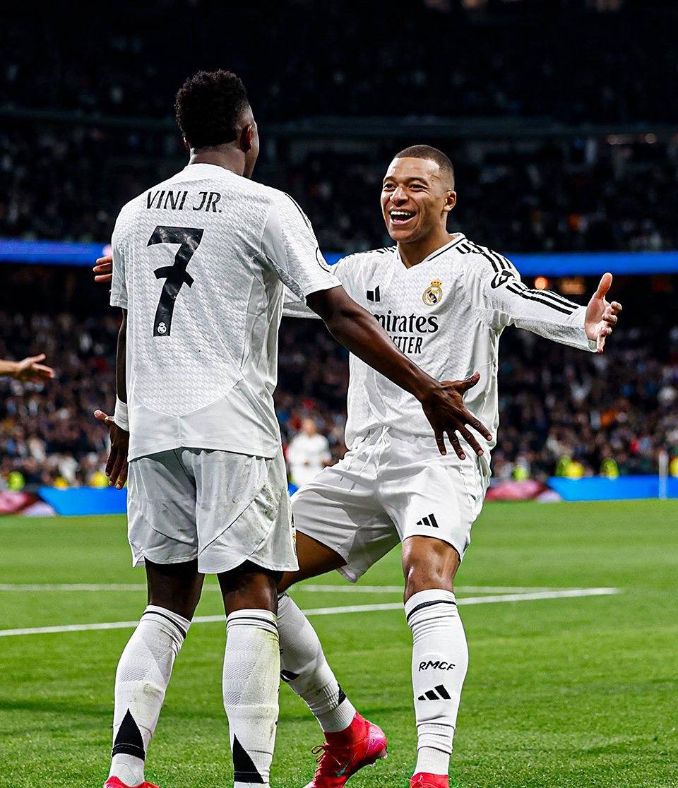 皇家马德里联赛榜首,豪取胜利 皇家马德里联赛榜首,豪取胜利