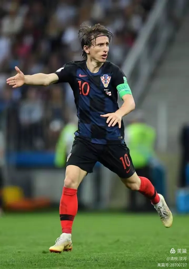 包含克罗地亚勇往直前，冲击淘汰赛的词条