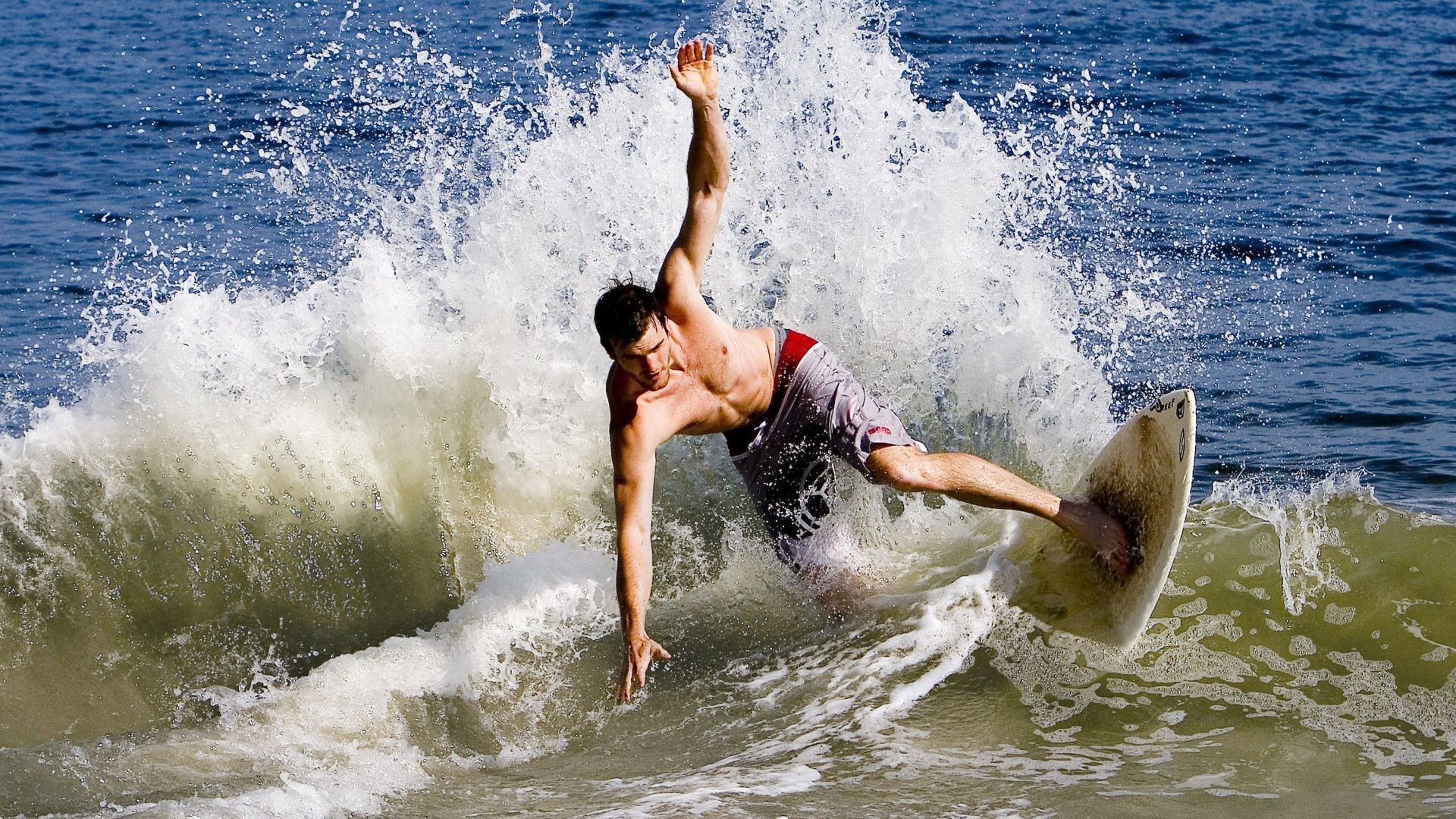 基米希大场面先生一锤定音，尼斯力克哥斯达黎加展现唯一性