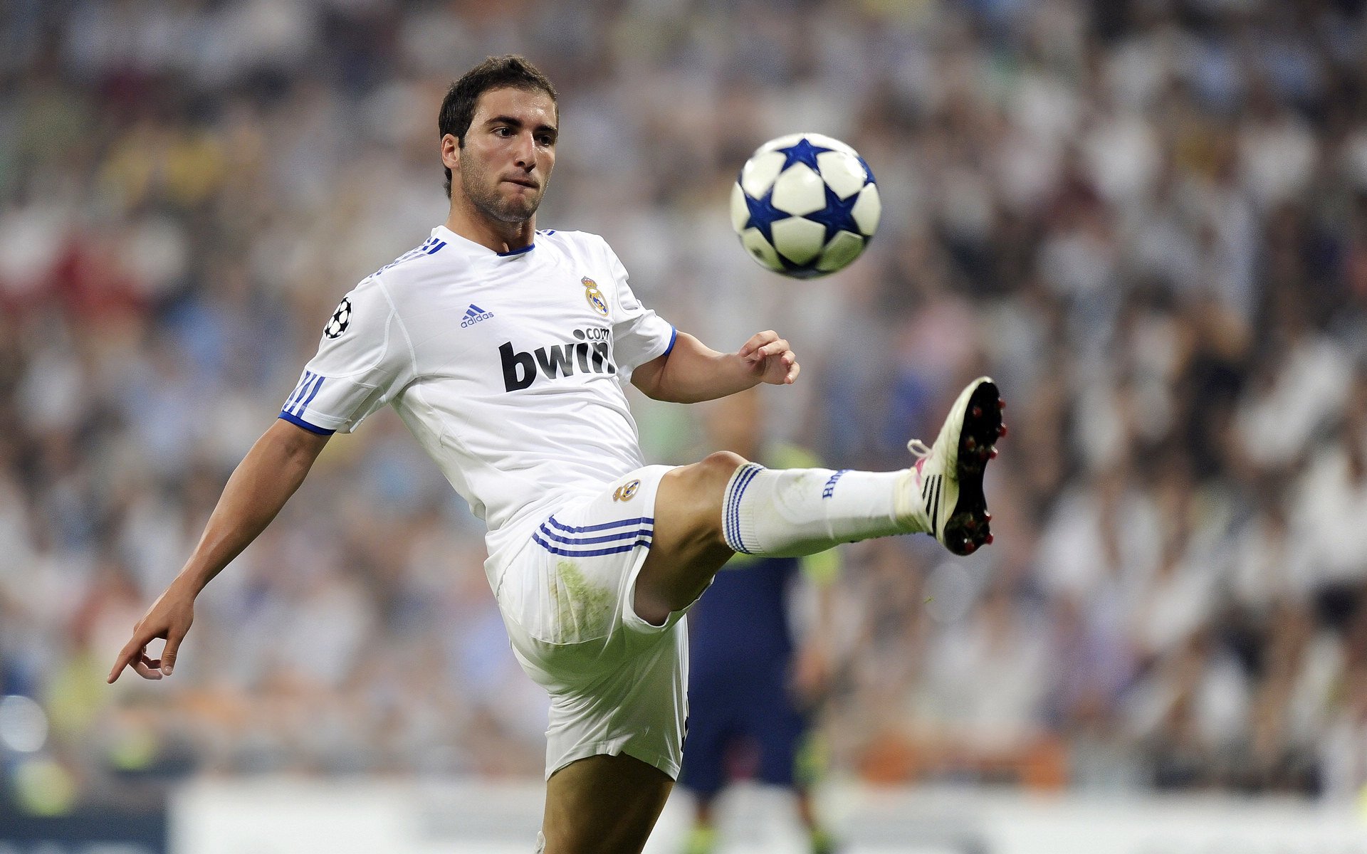 欧文如入无人之境，开拓者防线遭雷霆万钧